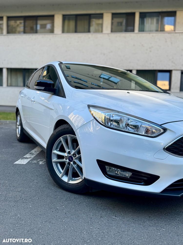 Ford Focus 1.5 TDCi Powershift Titanium - 3