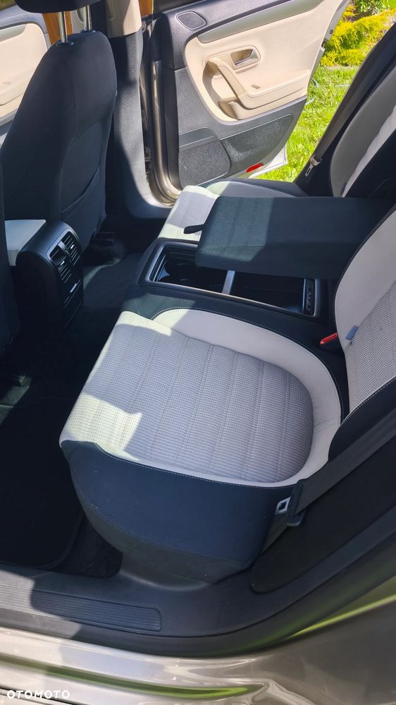 Volkswagen Passat 2.0 TDI Comfortline DSG - 6