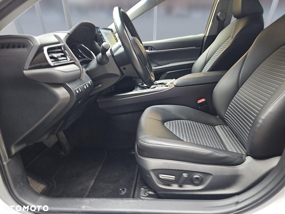 Toyota Camry 2.5 Hybrid Prestige CVT - 9