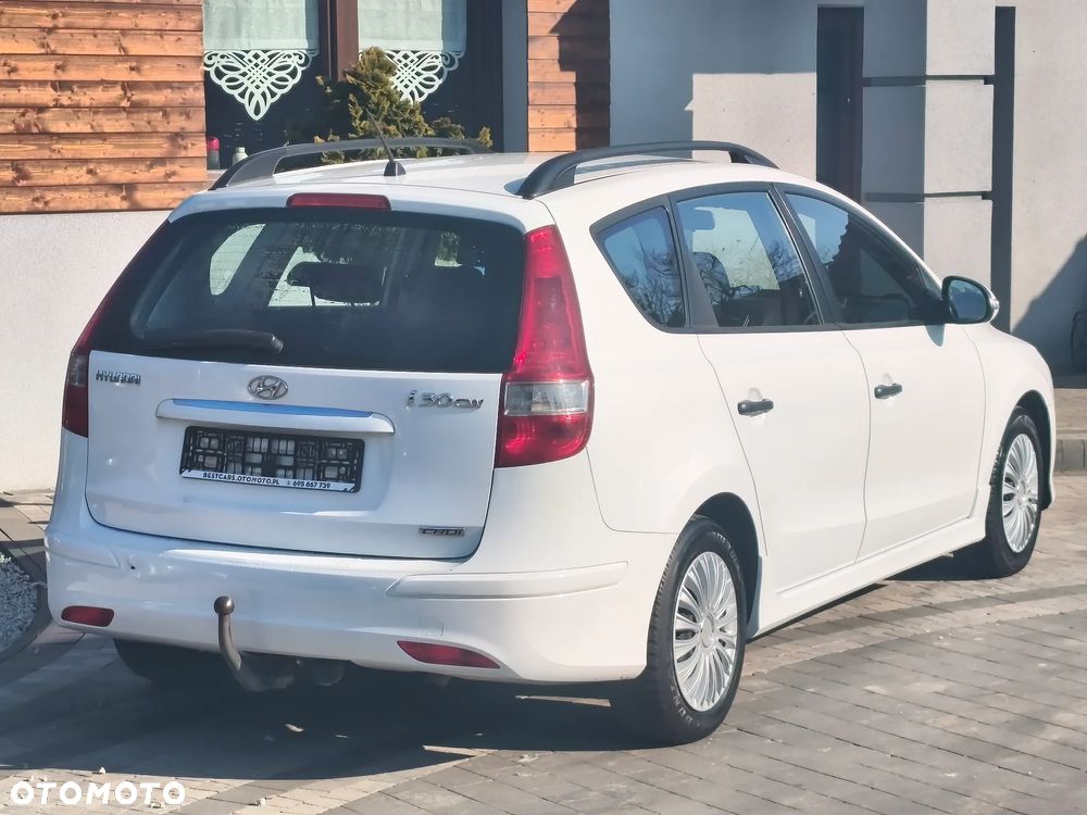 Hyundai i30 1.6 CRDi Classic + - 17