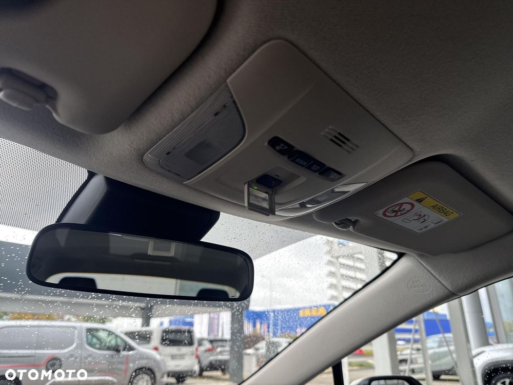 Toyota Corolla 1.8 Hybrid Comfort - 25