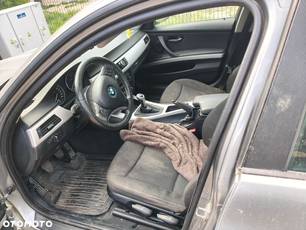 BMW Seria 3 320d - 4