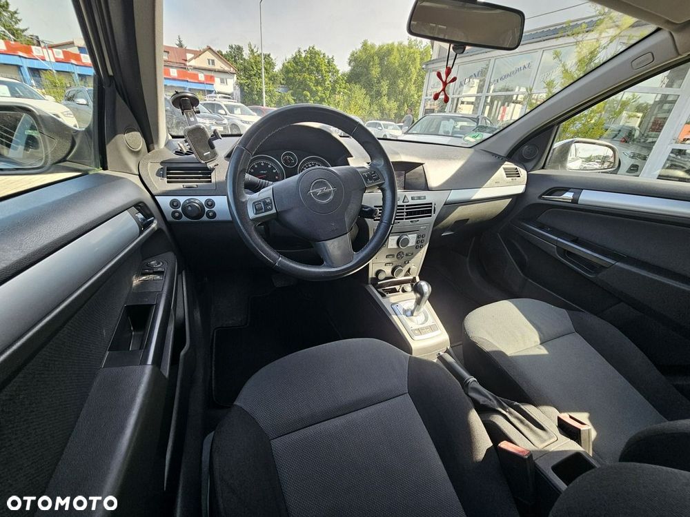 Opel Astra 1.6 Essentia Easytronic - 18