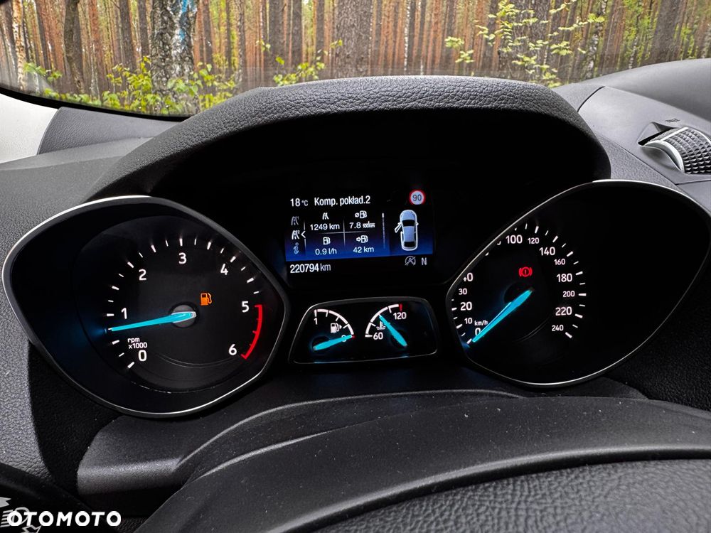 Ford Kuga 2.0 TDCi 4x4 Titanium - 32