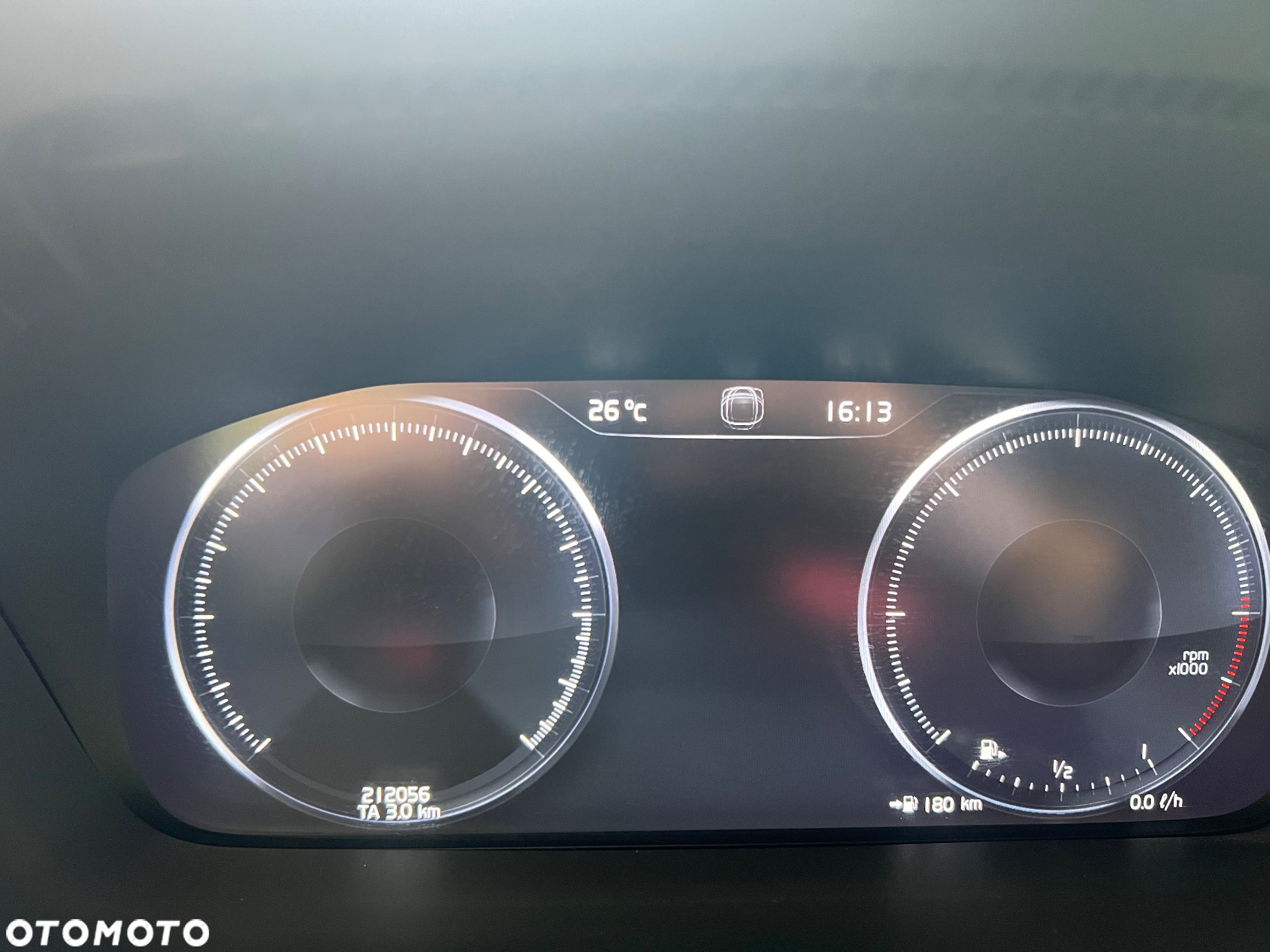 Volvo V90 Cross Country - 11