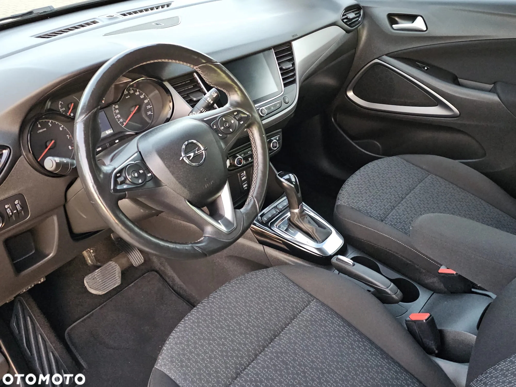 Opel Crossland X 1.2 T Enjoy S&S - 22