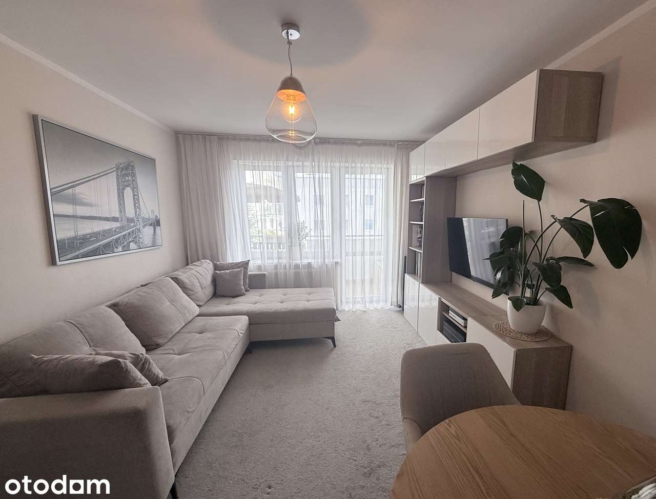 65 m², 3 pokoje, duża loggia, spokojna lokalizacja