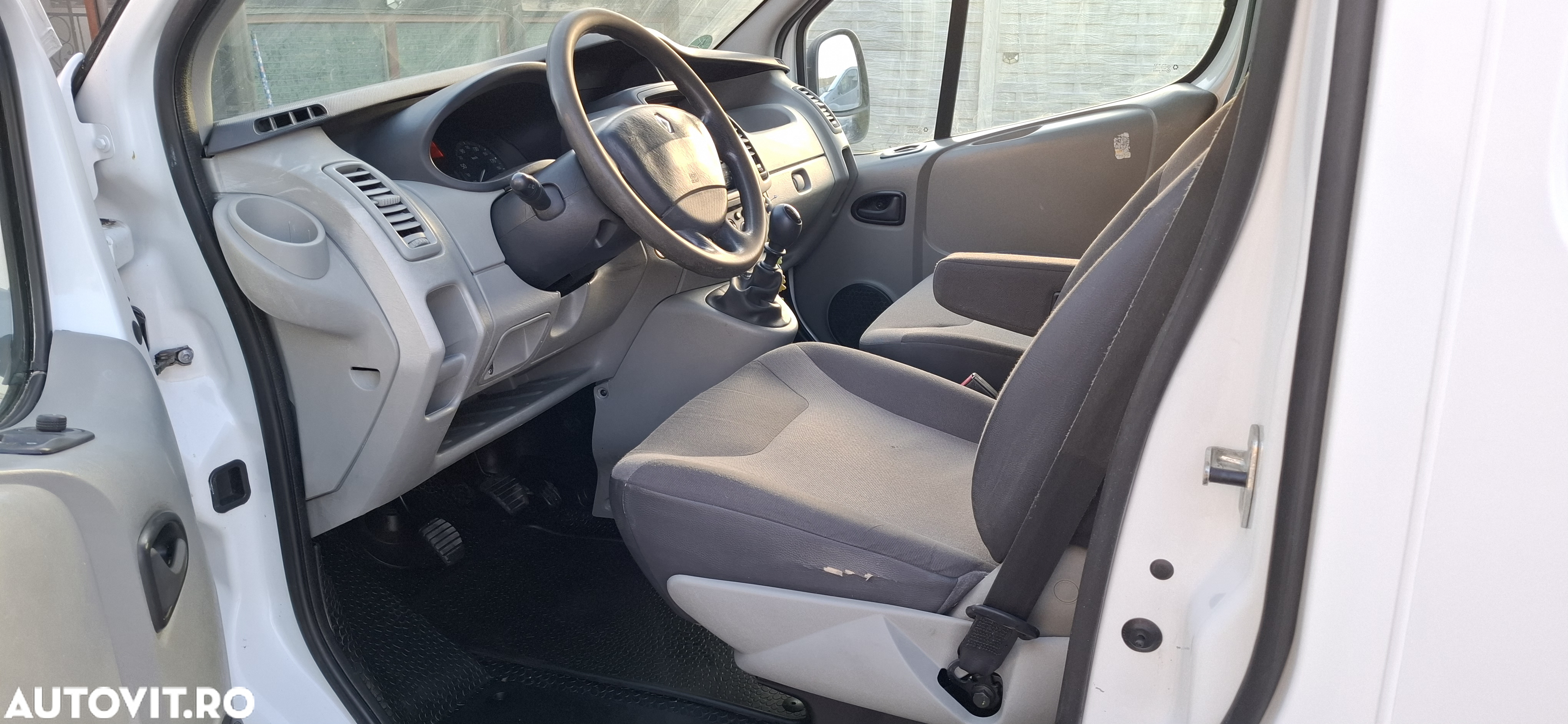 Renault Trafic 2.0 dCi 115 Combi L1H1 - 5