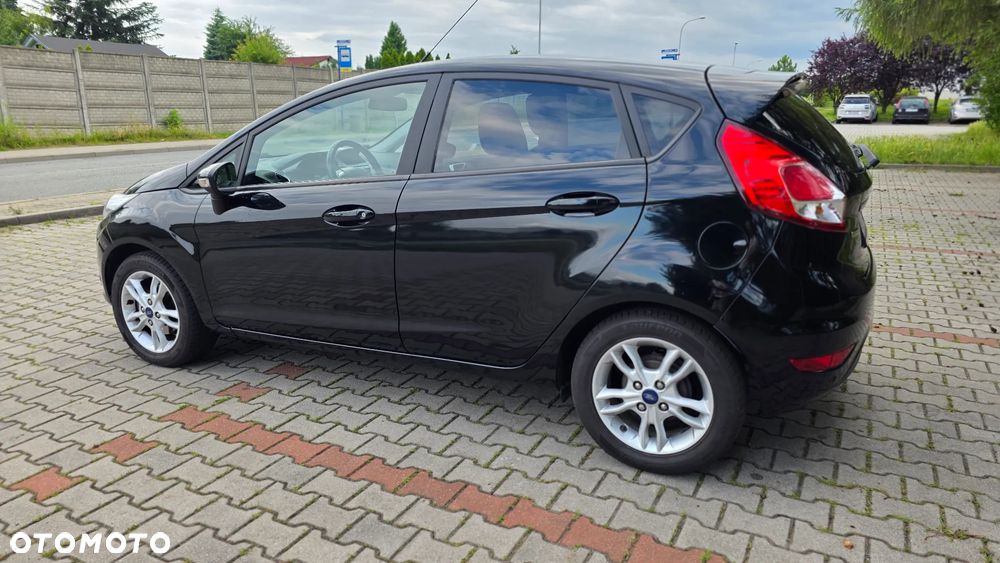 Ford Fiesta 1.0 EcoBoost S&S TITANIUM - 10
