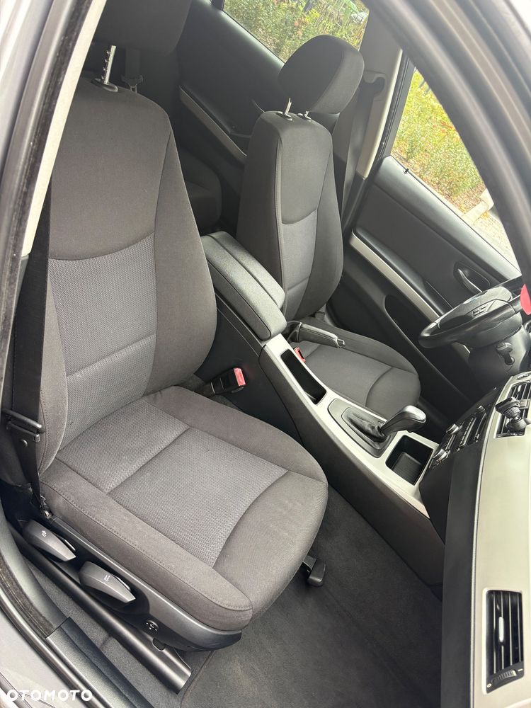 BMW Seria 3 - 25
