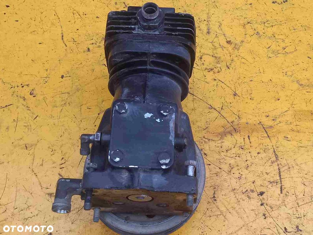 Kompresor sprężarka powietrza układu pneumatycznego FiatAgri G210 - 4