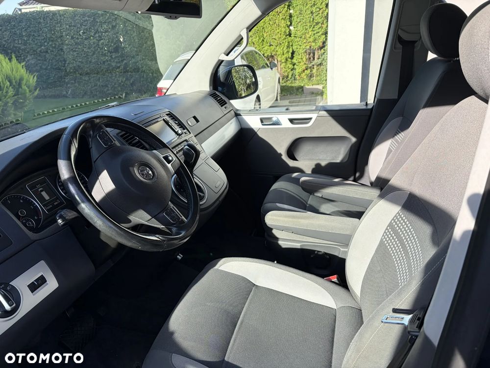 Volkswagen Multivan - 14