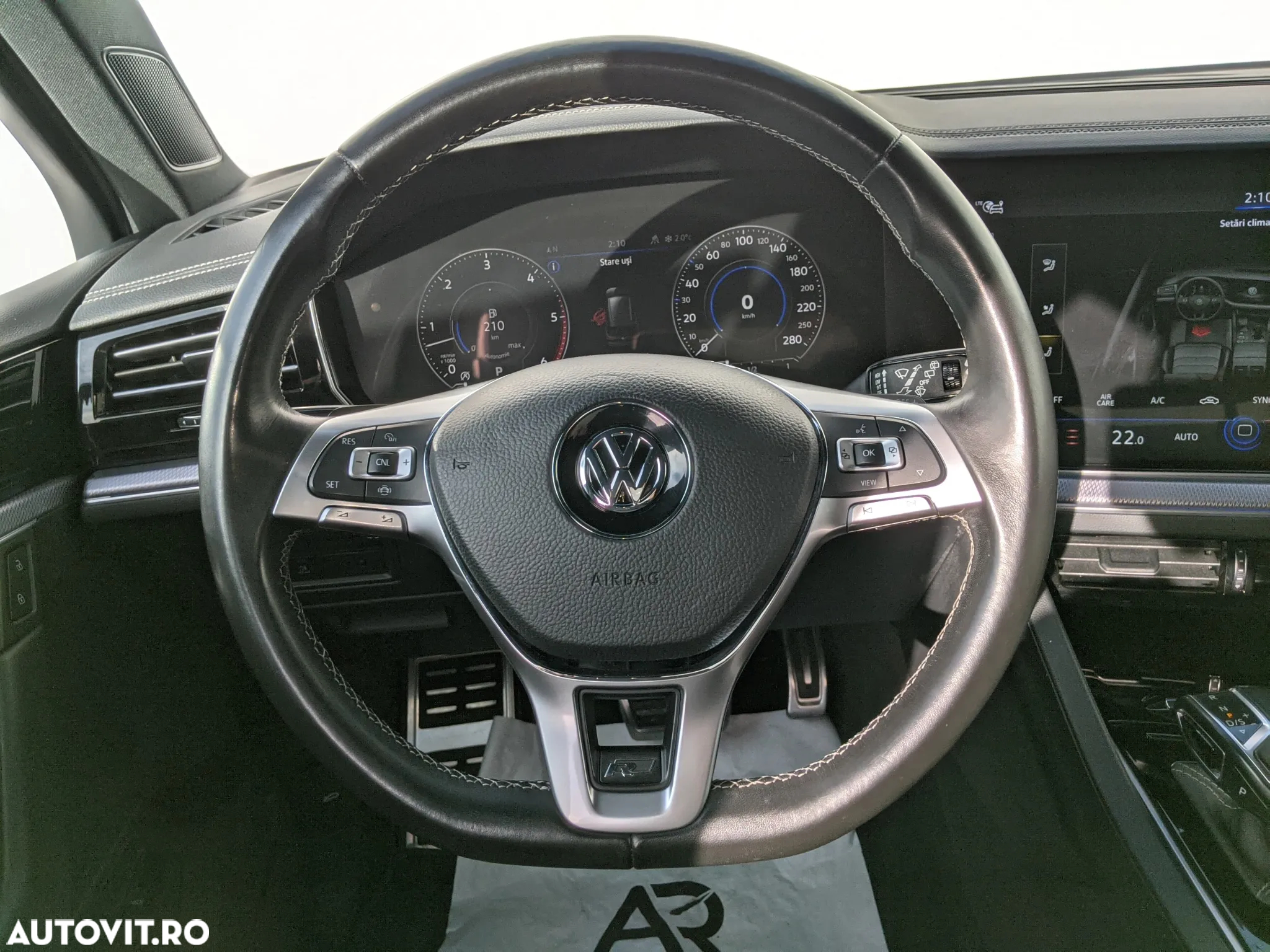 Volkswagen Touareg - 15