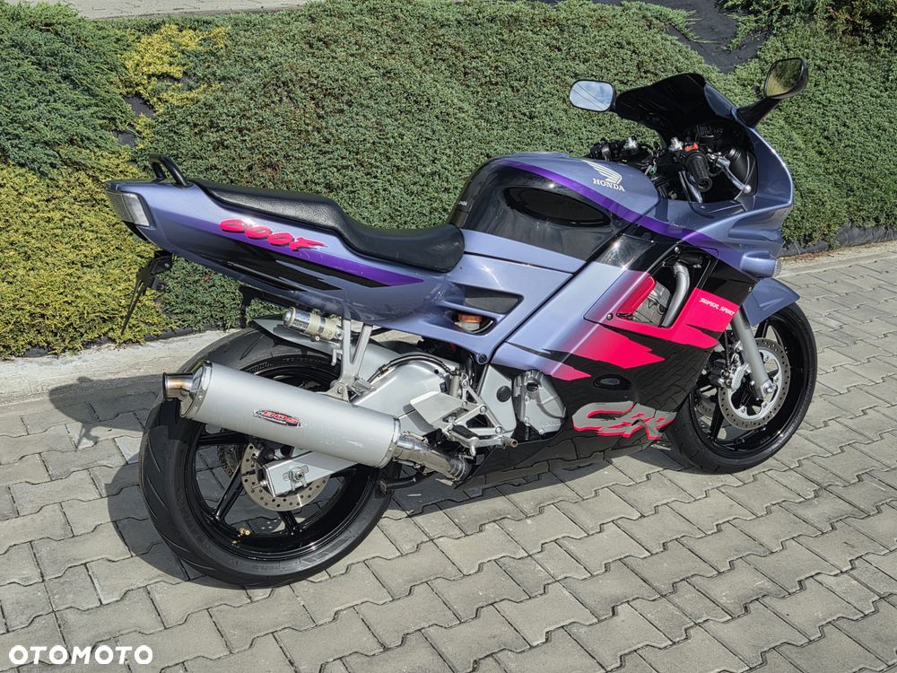 Honda CBR - 3