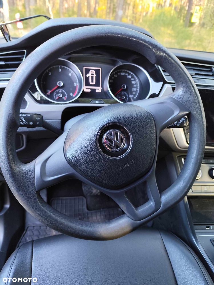 Volkswagen Touran - 7