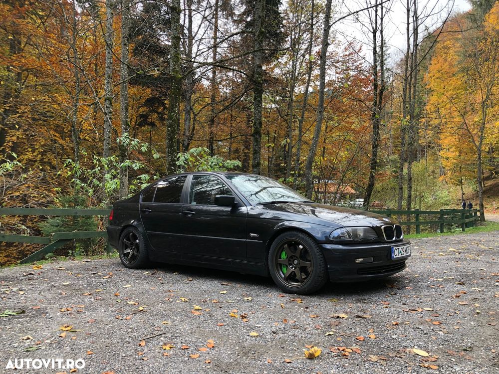 BMW Seria 3 320i - 8