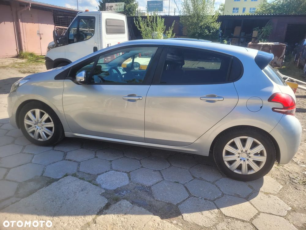 Peugeot 208 Blue-HDi 100 Stop&Start Allure - 13