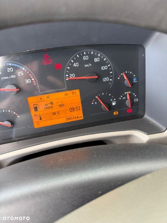Volvo - 9