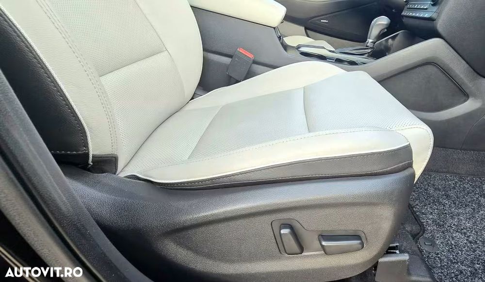 Hyundai Tucson 2.0 CRDI 4WD 6AT Luxury Pack+ - 38