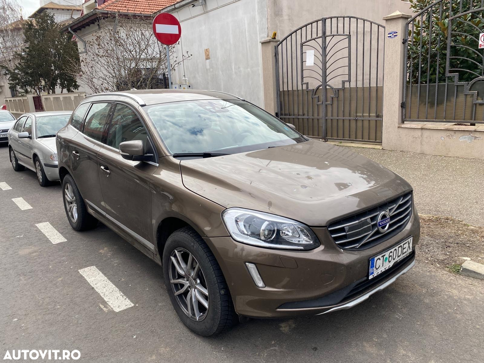 Volvo XC 60 D5 AWD Momentum - 3
