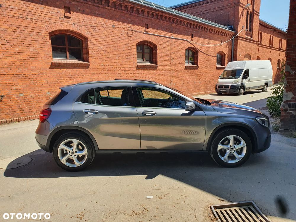 Mercedes-Benz GLA 200 d 7G-DCT Activity Edition - 3