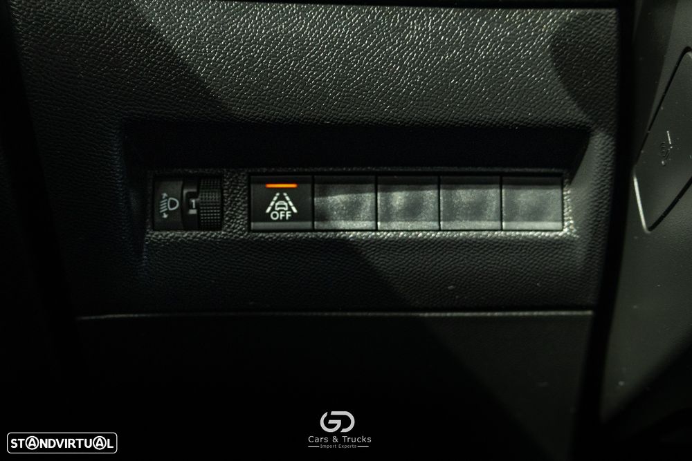 Peugeot 208 BlueHDi 100 Allure Pack - 29