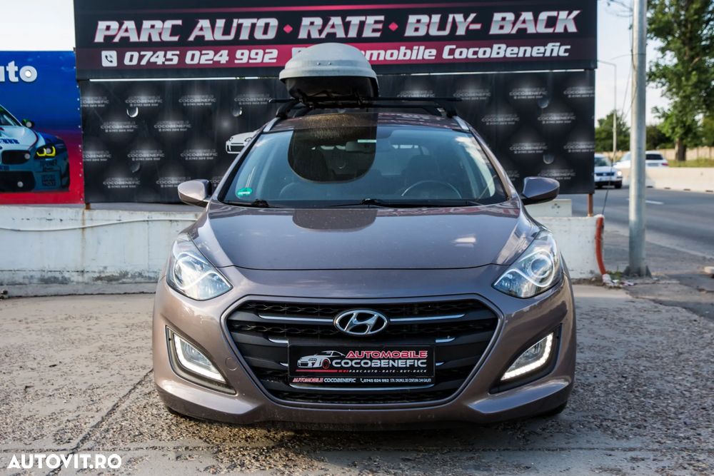 Hyundai i30 blue Kombi 1.6 CRDi YES! Gold - 2
