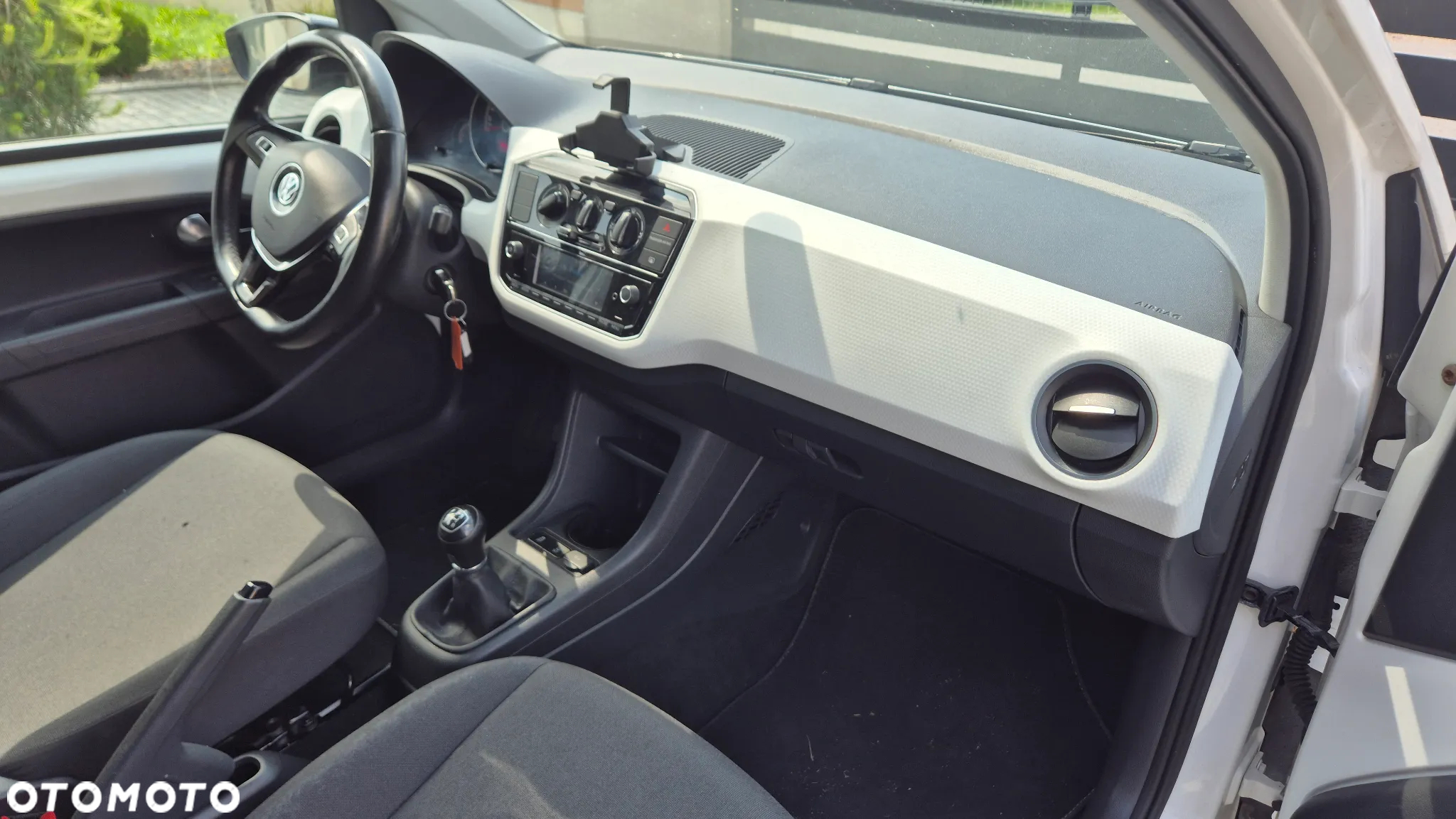 Volkswagen up! 1.0 move - 9