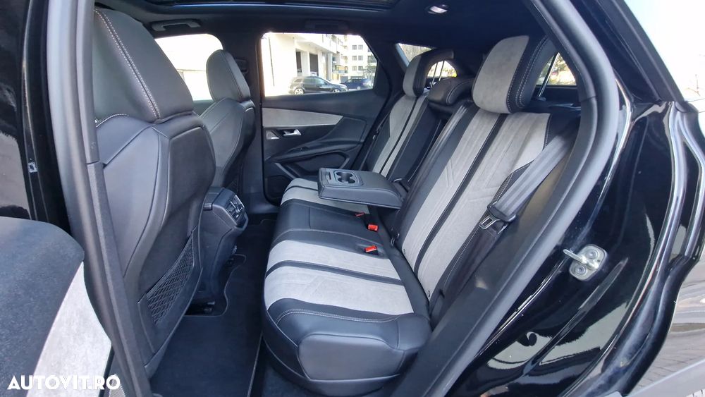 Peugeot 3008 PHEV 300 EAT8 4X4 GT - 25