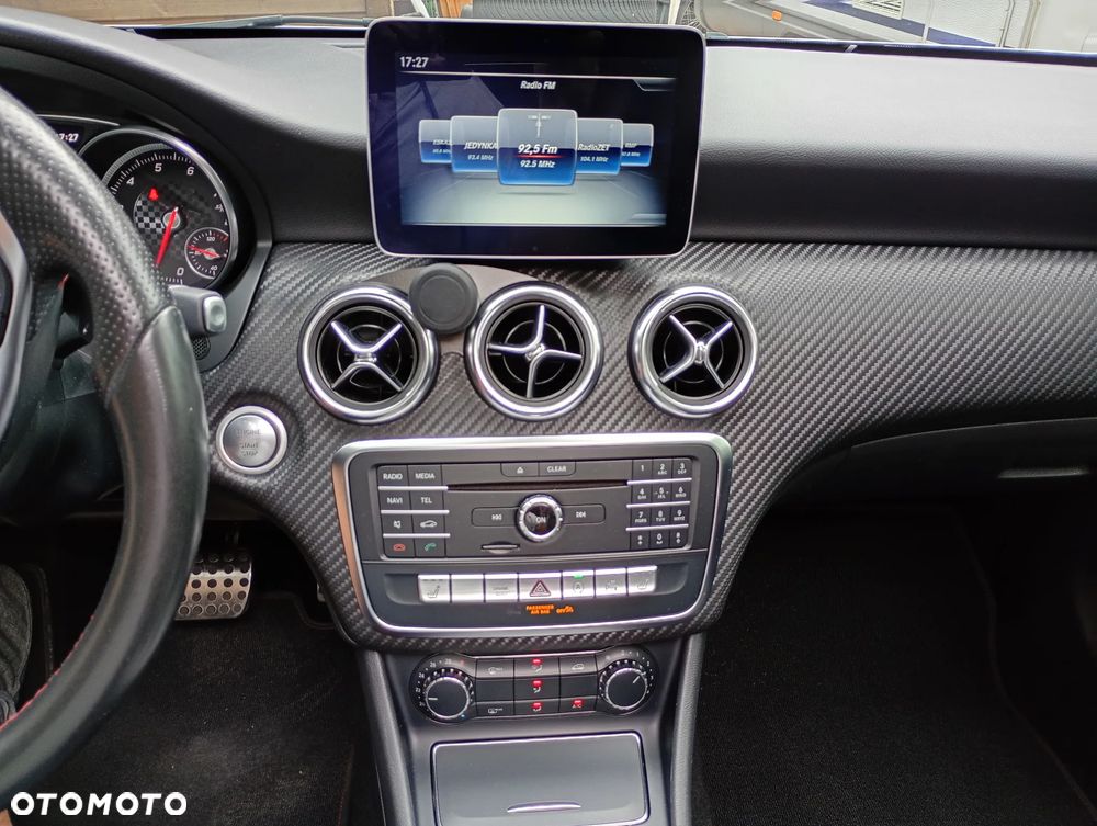 Mercedes-Benz Klasa A 220 4-Matic AMG Line - 10