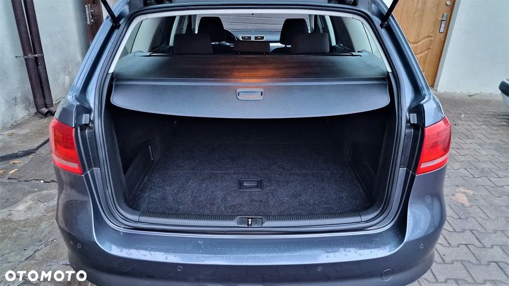 Volkswagen Passat 2.0 TDI Comfortline - 13