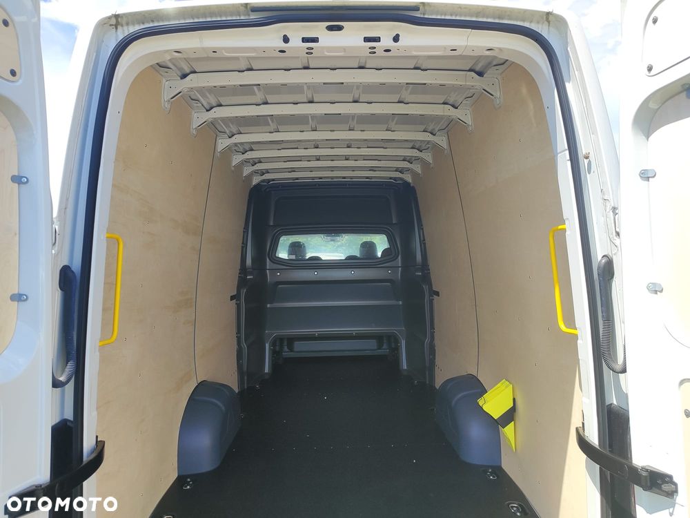 Volkswagen CRAFTER - 14