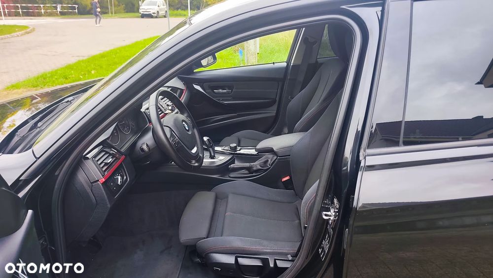 BMW Seria 3 328i Sport-Aut Sport Line - 40