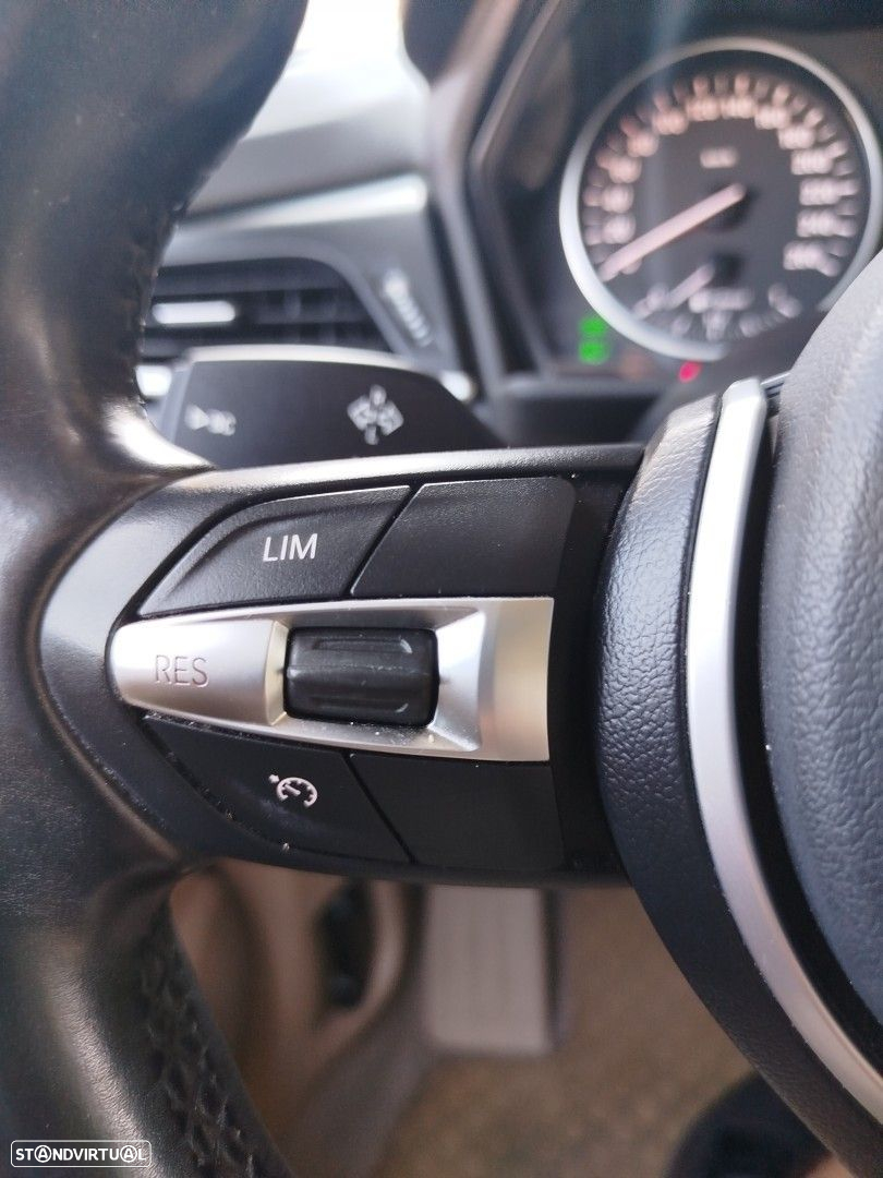 BMW 216 Active Tourer d Line Luxury Auto - 32