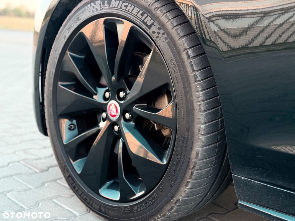 Jaguar XF D200 R-Dynamic SE - 34