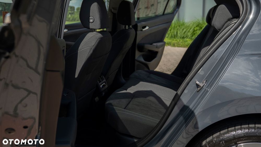 Volkswagen Golf - 21