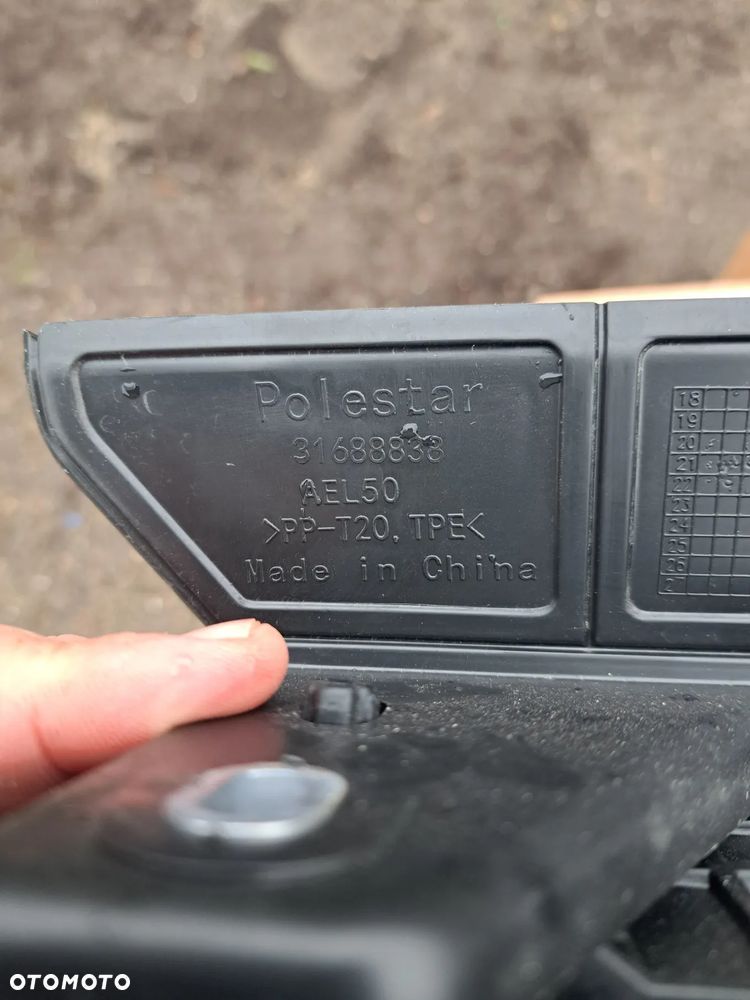 kierownica wlot powietrza Chłodnica klimatyzacji Polestar 2 II Volvo C40 31688838 32382003 31686551 Condenser Air conditioner Guide Volvo C40 Polestar 2 II - 7