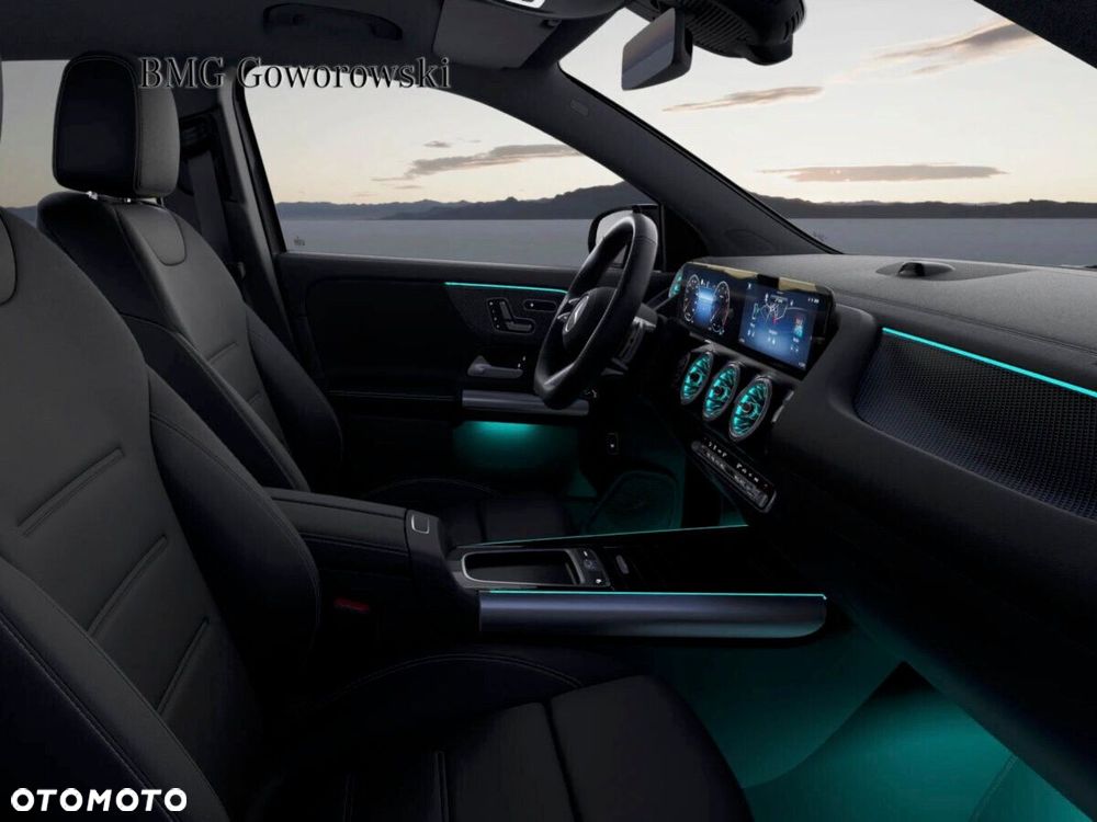 Mercedes-Benz GLA - 9