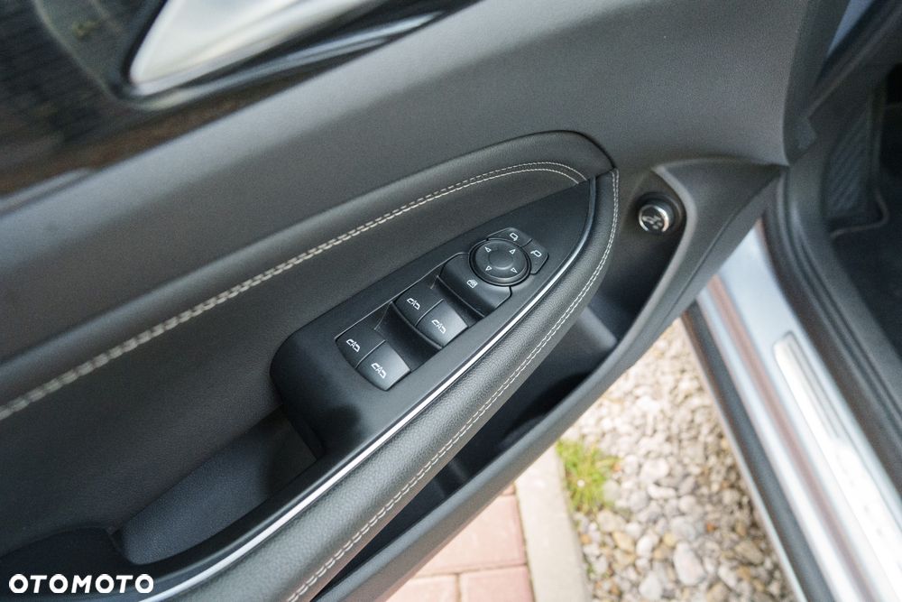 Opel Insignia 1.5 T Innovation S&S - 13