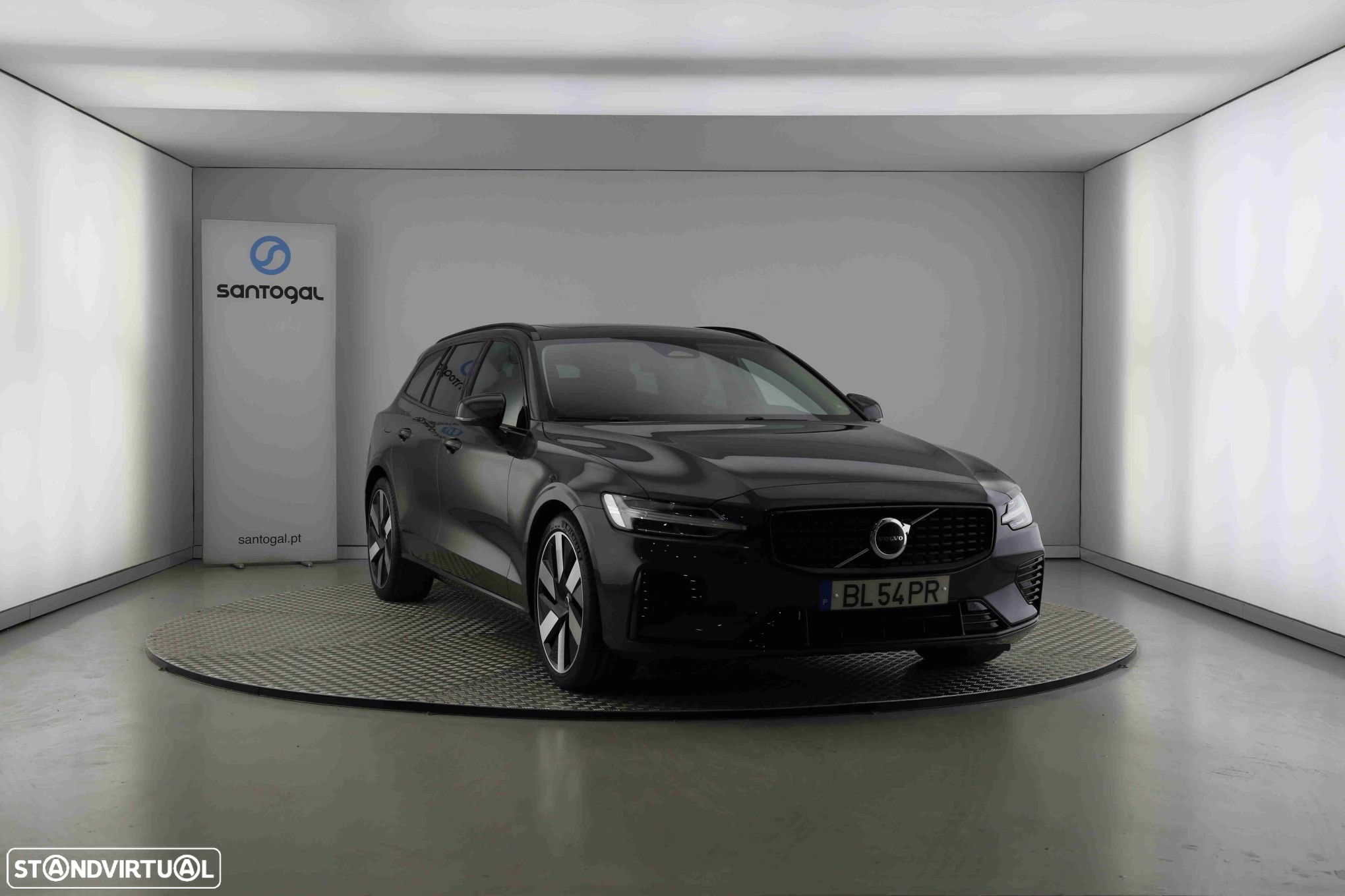 Volvo V60 2.0 T6 AWD TE Plus Dark - 2