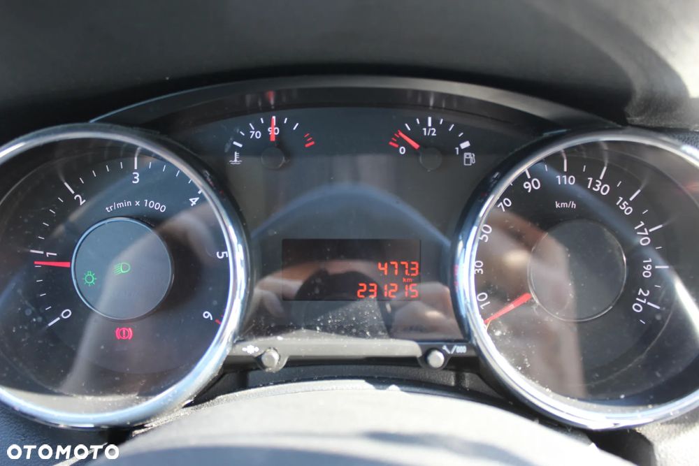 Peugeot 5008 HDI FAP 110 Premium - 16