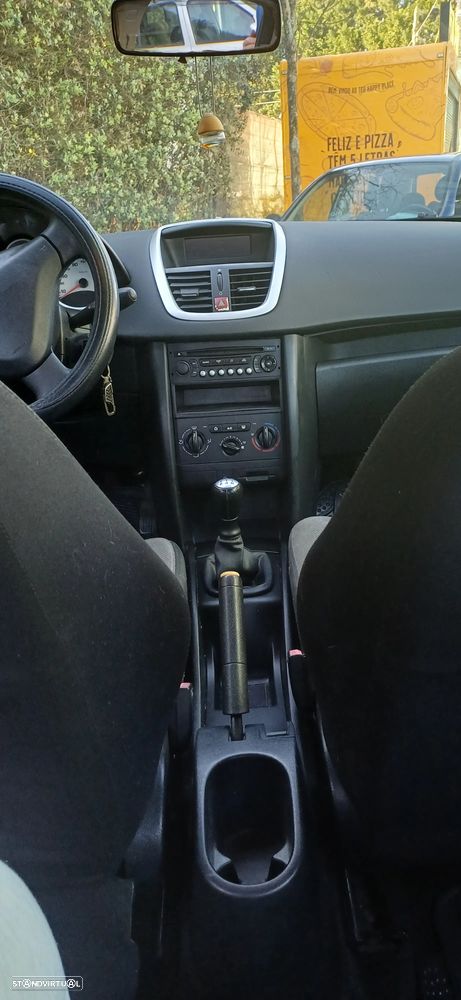 Peugeot 207 1.4 HDi Urban - 6