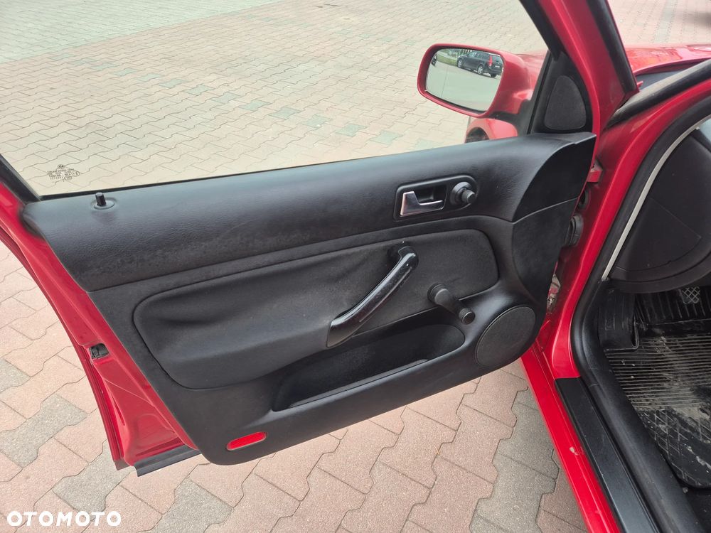 Volkswagen Golf 1.9 TDI Comfortline - 14