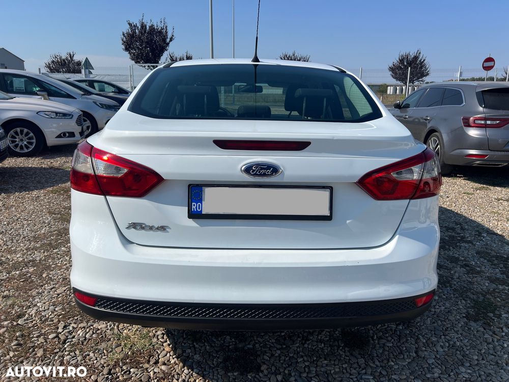 Ford Focus 1.6 TDCi DPF Trend - 12