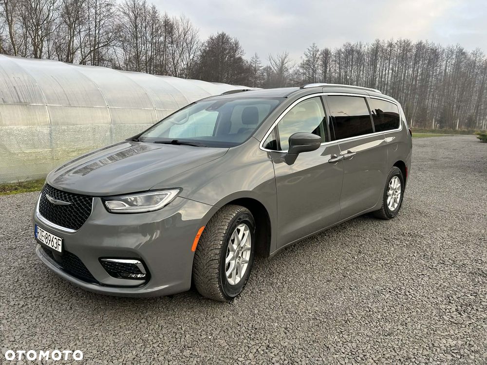 Chrysler Pacifica - 8