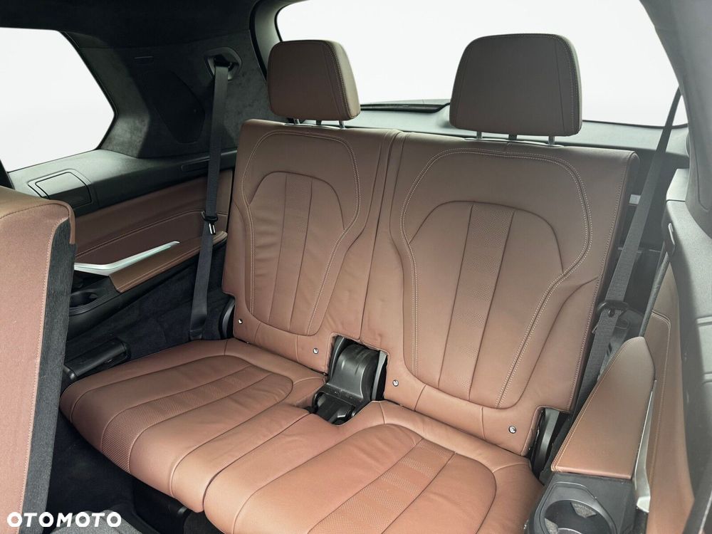 BMW X7 - 18