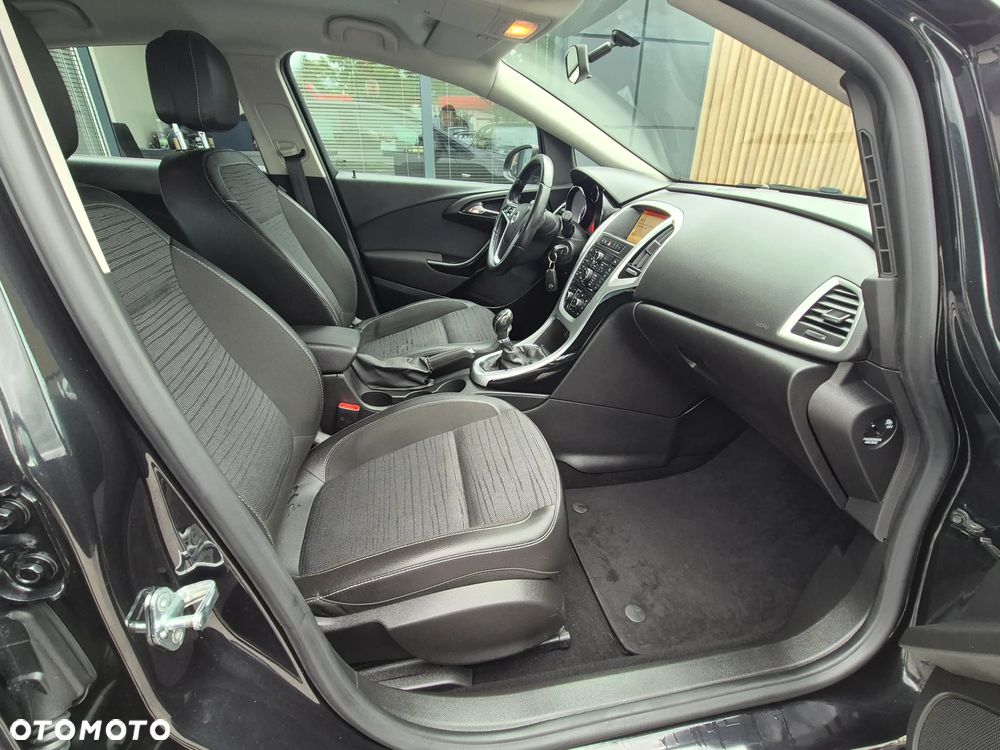 Opel Astra 1.6 CDTI Essentia - 30