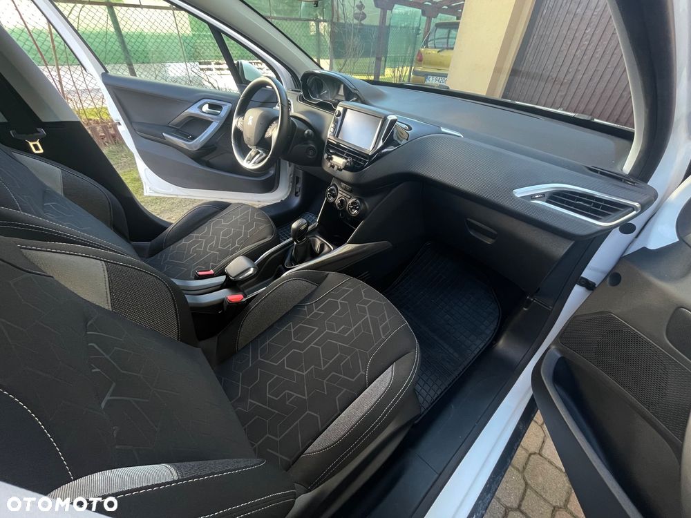 Peugeot 2008 1.2 Pure Tech Active - 6