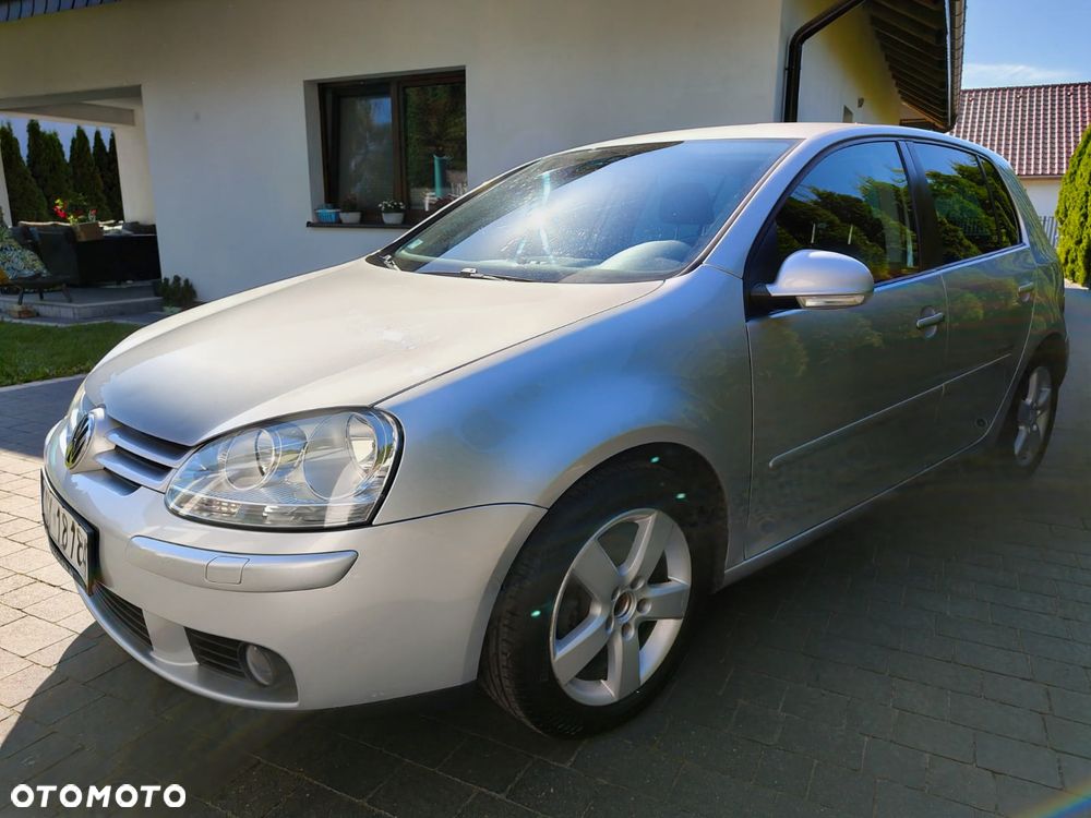 Volkswagen Golf 1.9 TDI DPF Trendline DSG - 5