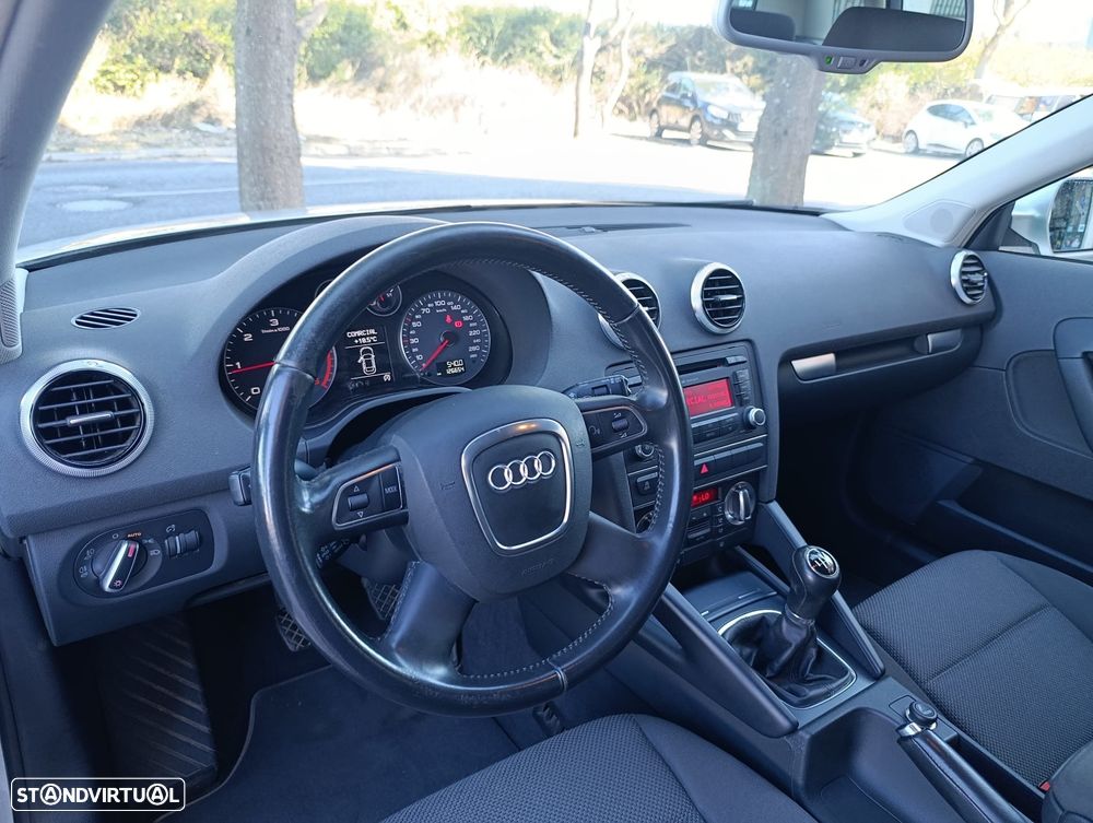 Audi A3 Sportback 1.6 TDI Attraction Special Edition - 6